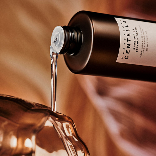 SKIN1004 - Madagascar Centella Probio-Cica Essence Toner - 210ml