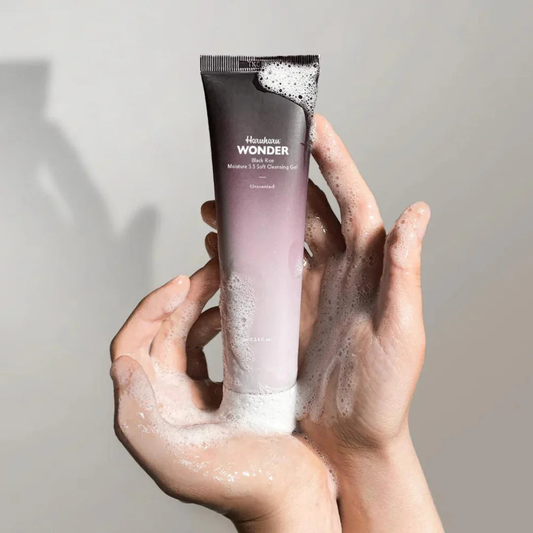 Black Rice Moisture 5.5 Soft Cleansing Gel - 100ml
